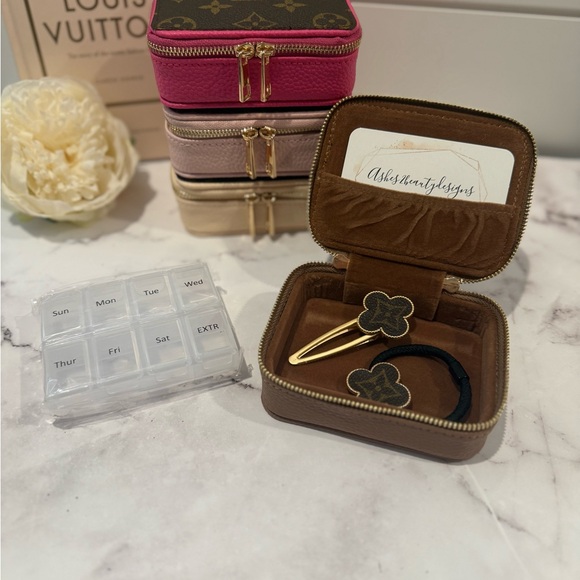 ❤️ Monogram Zippered Pill Case / Accessories Case / Jewelry Case HANDMADE ❤️ - Picture 3 of 11